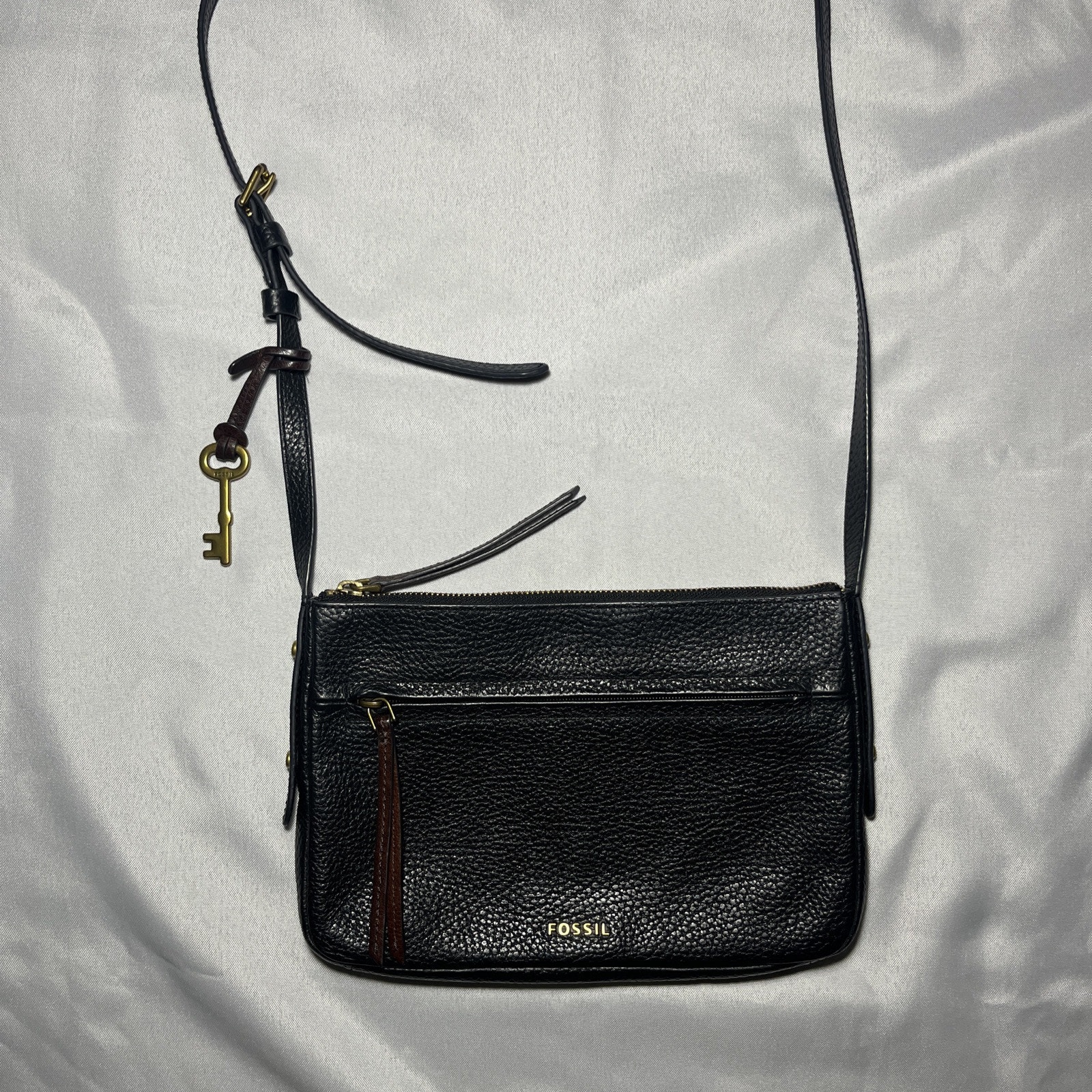 Fossil Black Pebbled Leather Multi Pocket Crossbody Shoulder Bag Purse Classic